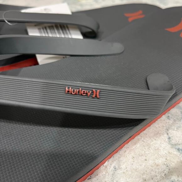 Hurley Men’s 11 Gray & Red Flip Flops NWT - Picture 3 of 5